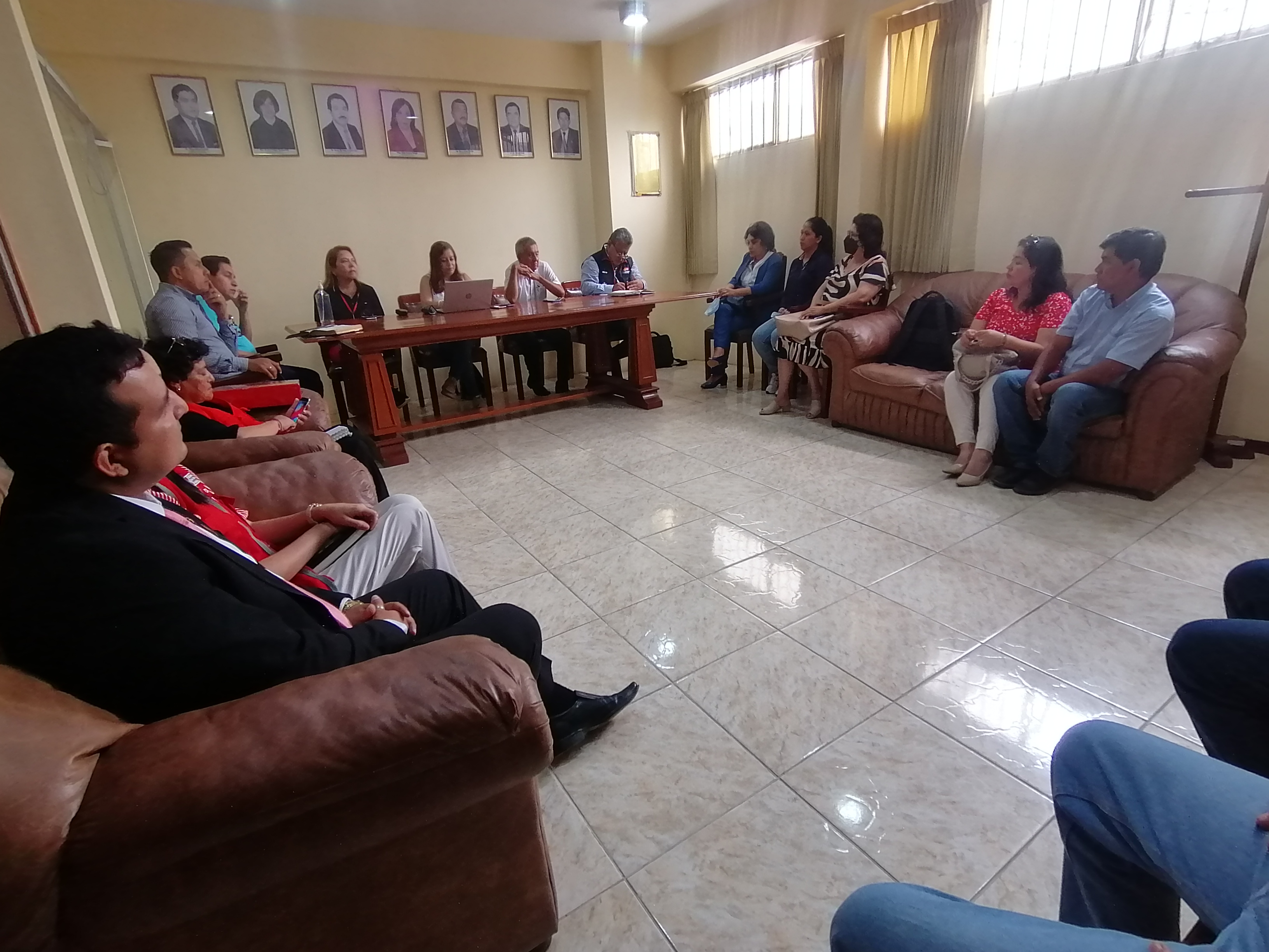  LA SOCIEDAD DE BENEFICENCIA DE CHICLAYO RECIBIÓ A LA VICEMINISTRA DE LA MUJER Y POBLACIONES VULNERABLES PARA DISCUTIR EL PROGRESO DE LAS ACCIONES OPERATIVAS EN RELACIÓN A LA COOPERACIÓN INTERINSTITUCIONAL PARA LA PROTECCIÓN Y ATENCIÓN DE PERSONAS VU